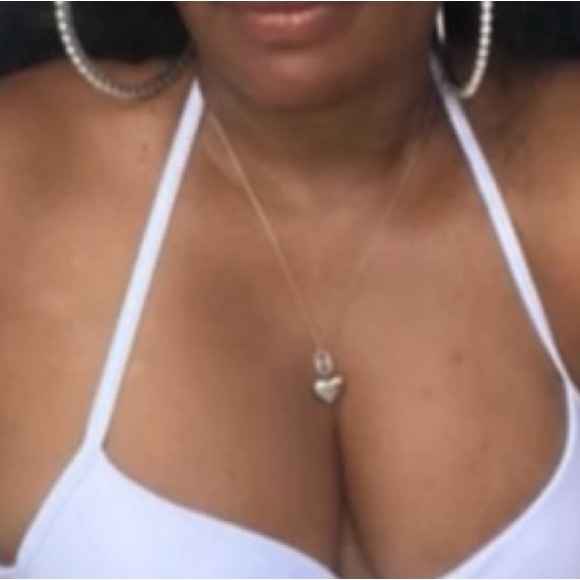 Gucci silver necklace gently used has a lot of life - Picture 1 of 4